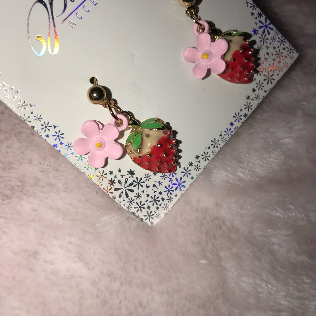 5/$10 Princess Accessories Red Strawberry & Pink Flower Drop Earrings New